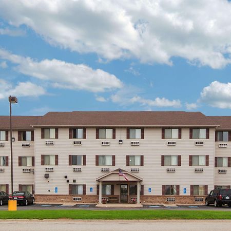 Super 8 By Wyndham Mason City Dış mekan fotoğraf