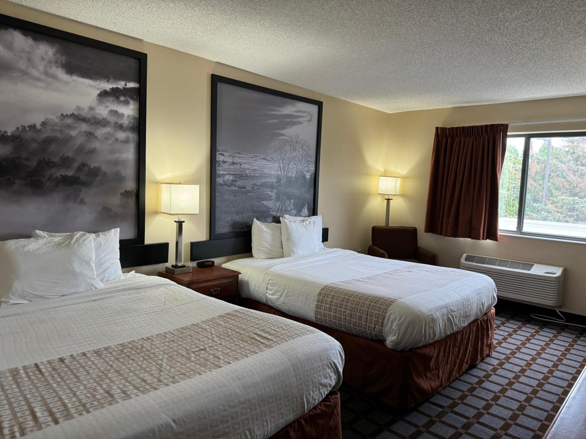 Super 8 By Wyndham Mason City Dış mekan fotoğraf