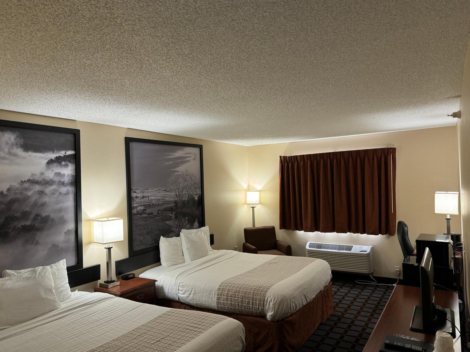 Super 8 By Wyndham Mason City Dış mekan fotoğraf